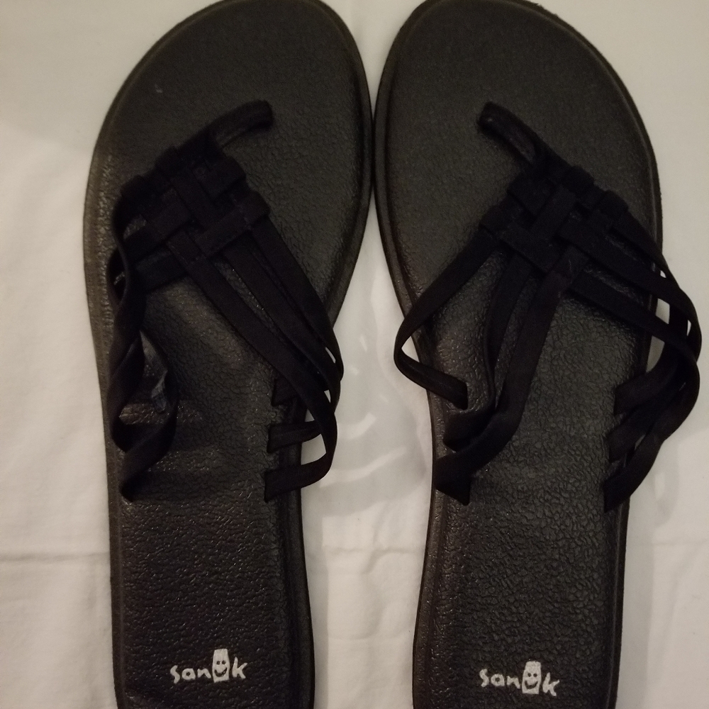 Sanuk sandals